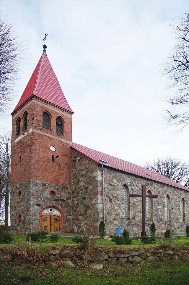 Kościół – Parafia Świętego Józefa, Damnica