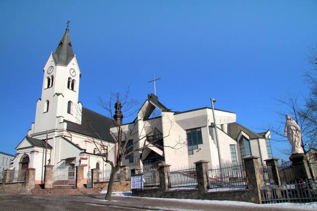 Kościół – Parafia Świętej Trójcy, Starachowice