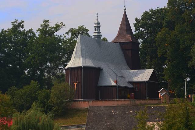 Kościół – Parafia Św. Anny, Święcany