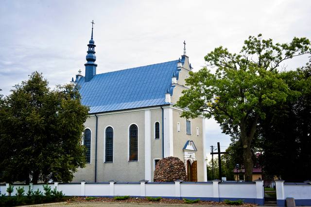 Kościół – Parafia Matki Bożej Anielskiej, Mostów