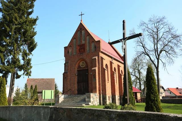 Kościół – Parafia św. Ap. Piotra i Pawła, Barzkowice