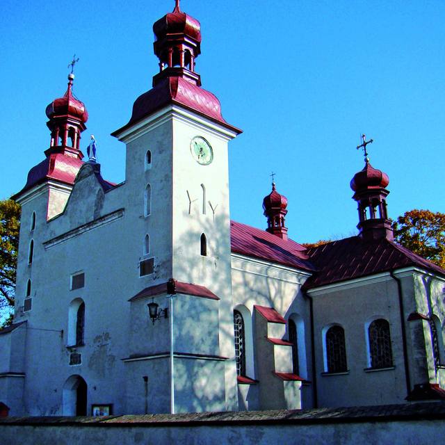 Kościół – Parafia Świętej Trójcy, Działyń