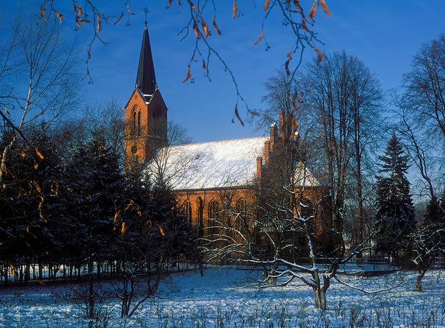 Kościół – Parafia Najświętszej Trójcy, Dźwierzuty