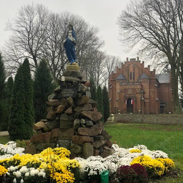 Kościół – Parafia Św. Mikołaja, Niedzbórz