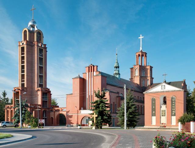 Kościół – Parafia Św. Franciszka Salezego i św. Andrzeja Boboli, Gorzyce