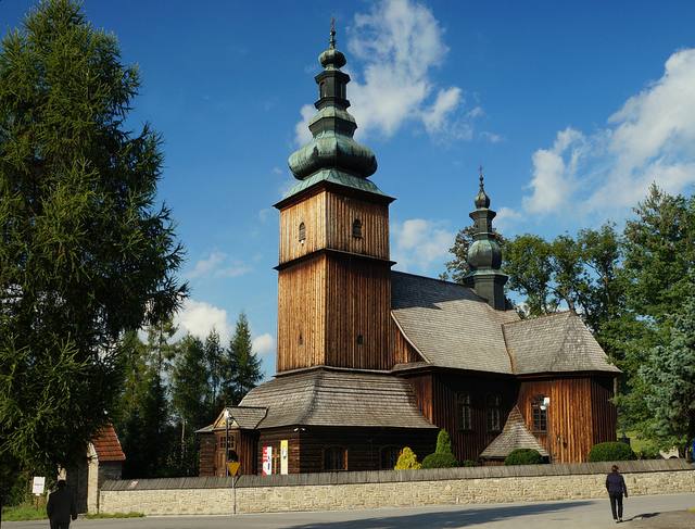 Kościół – Parafia Świętych Apostołów Szymona i Judy Tadeusza, Łętownia