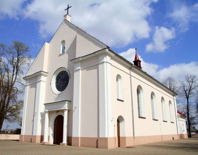 Kościół – Parafia Św. Doroty, Potworów