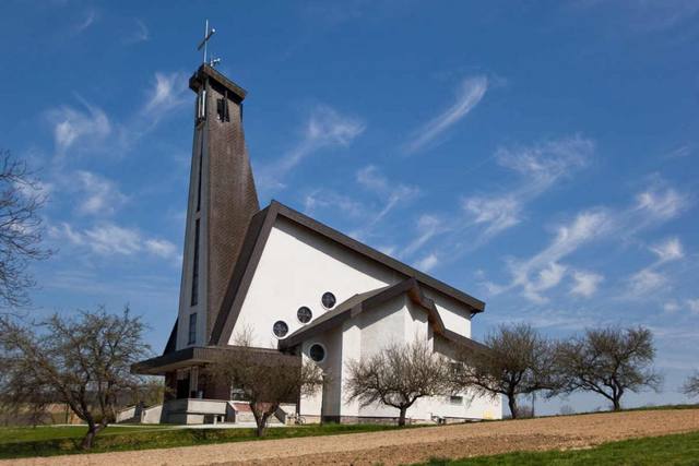 Kościół – Parafia Matki Bożej Częstochowskiej, Lublica