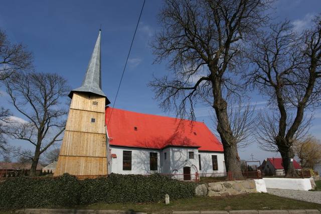 Kościół – Parafia św. Józefa, Trzebusz