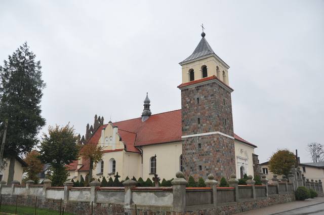 Kościół – Parafia Świętego Andrzeja Apostoła, Pączewo