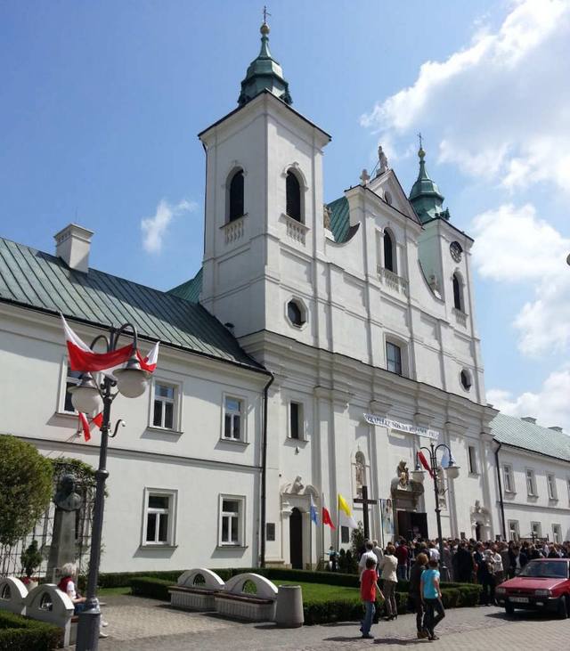 Kościół – Parafia Świętego Krzyża, Rzeszów – św. Krzyża