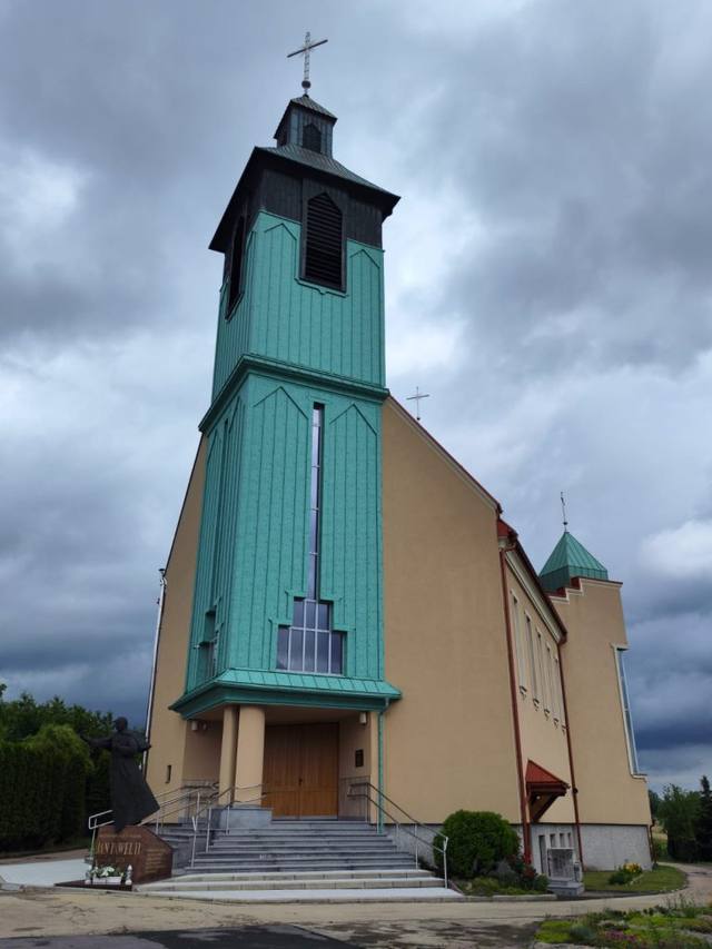 Kościół – Parafia Św. Stanisława Kostki, Kwaczała