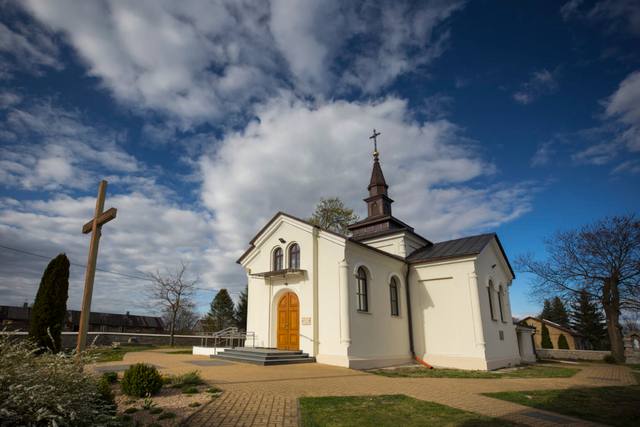Kościół – Parafia Matki Bożej Różańcowej, Łysów