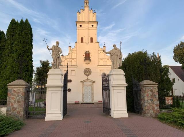 Kościół – Parafia Św. Jana Chrzciciela, Krasne