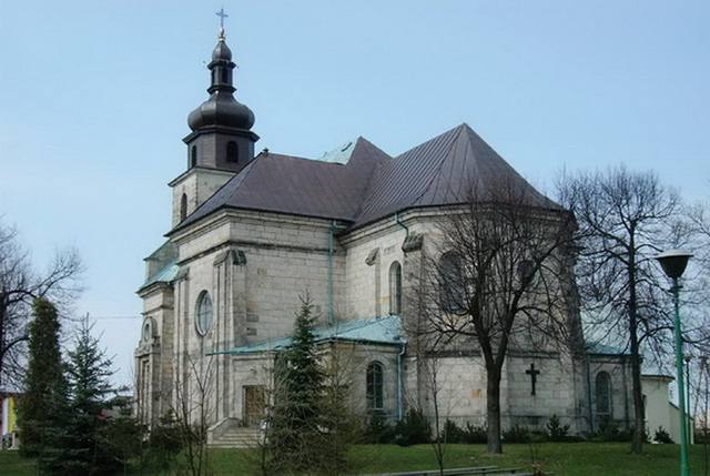 Kościół – Parafia Nawiedzenia NMP – Sanktuarium Matki Bożej Wychowawczyni, Czarna