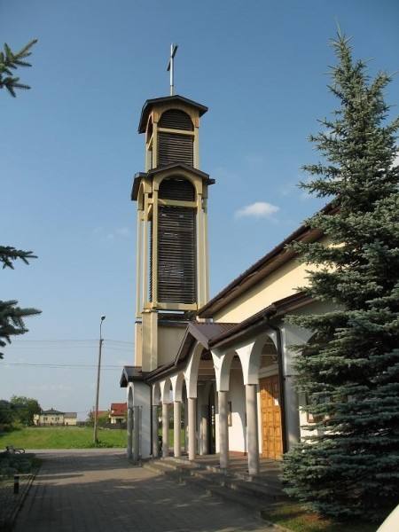 Kościół – Parafia Św. Faustyny Kowalskiej, Sękocin
