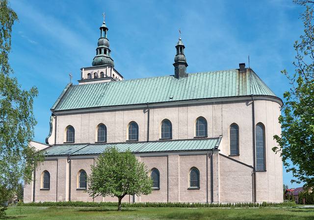 Kościół – Parafia Podwyższenia Krzyża Świętego, Pysznica