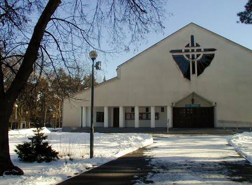 Kościół – Parafia Matki Bożej Bolesnej, Milanówek