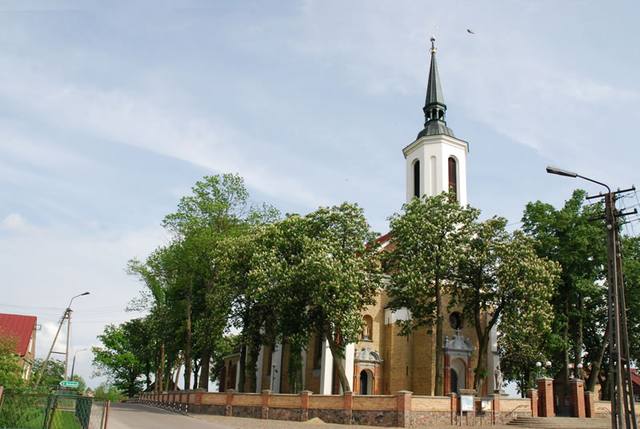 Kościół – Parafia Zwiastowania NMP, Dobrzyniewo