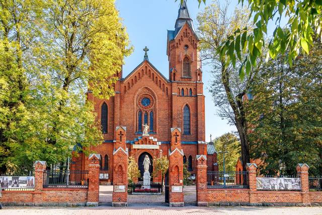 Kościół – Parafia Wniebowzięcia NMP, Ostrów Mazowiecka