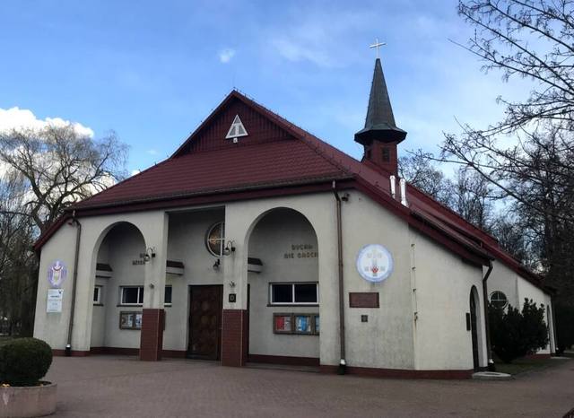 Kościół – Parafia Giżycko – Parafia wojskowo-cywilna pw. Ducha Świętego Pocieszyciela, Giżycko