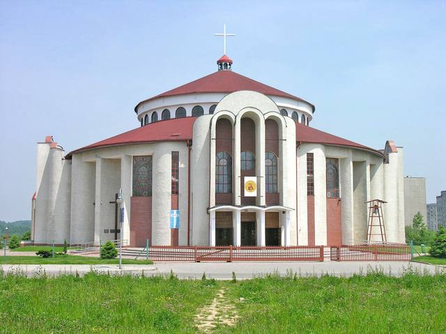 Kościół – Parafia Podwyższenia Krzyża Świętego, Wałbrzych