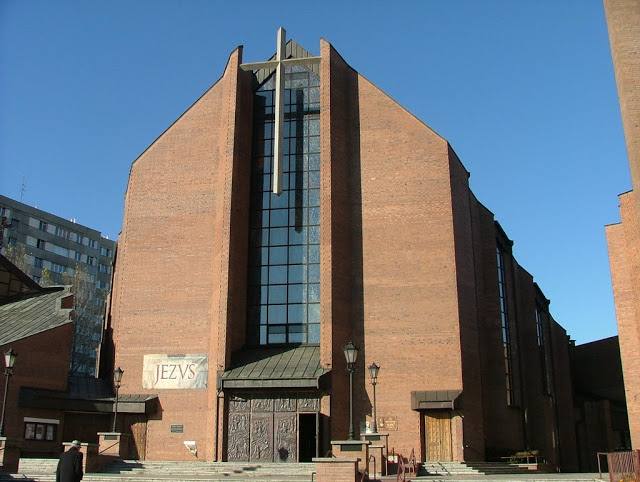 Kościół – Parafia NMP Matki Miłosierdzia, Warszawa