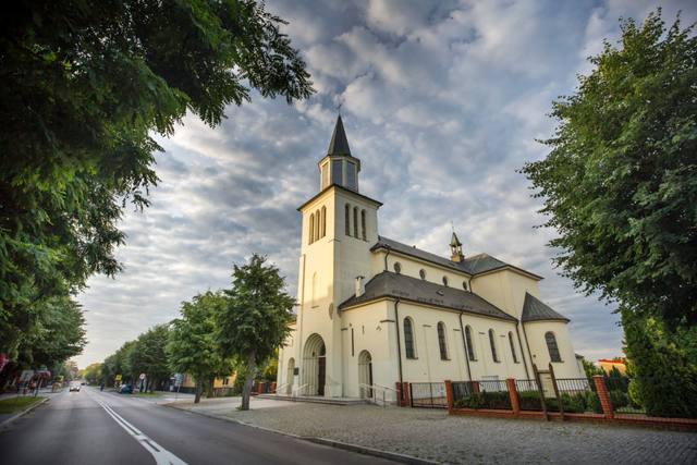 Kościół – Parafia Podwyższenia Krzyża Świętego i św. Stanisława Biskupa i Męczennika, Hajnówka