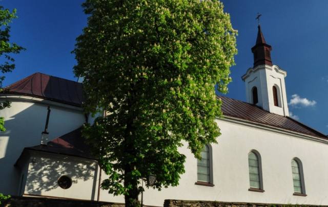 Kościół – Parafia Narodzenia Najświętszej Maryi Panny, Piwniczna-Zdrój