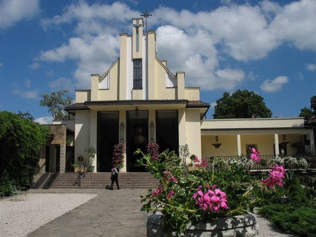 Kościół – Parafia Św. Krzysztofa, Podkowa Leśna