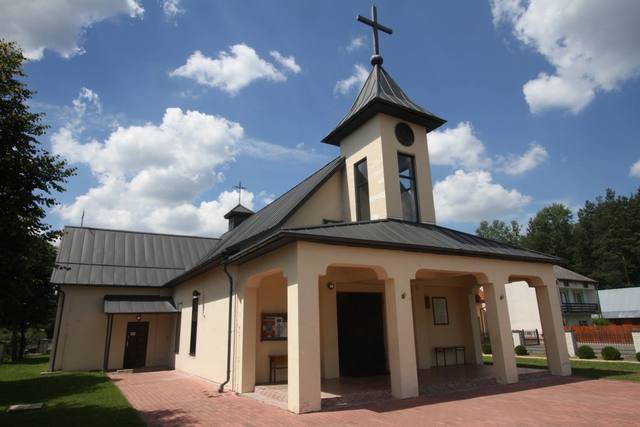 Kościół – Parafia Matki Bożej Nieustającej Pomocy, Gromada
