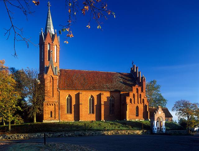 Kościół – Parafia Świętej Marii Magdaleny, Lutry