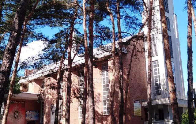 Kościół – Parafia Świętej Anny, Korzeniów
