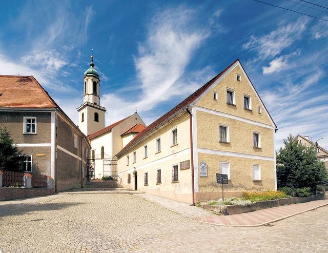 Kościół – Parafia Św. Michała Archanioła, Mieroszów