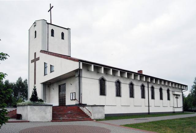 Kościół – Parafia Przemienienia Pańskiego i Świętego Maksymiliana Kolbego, Dąbrówka Wielka