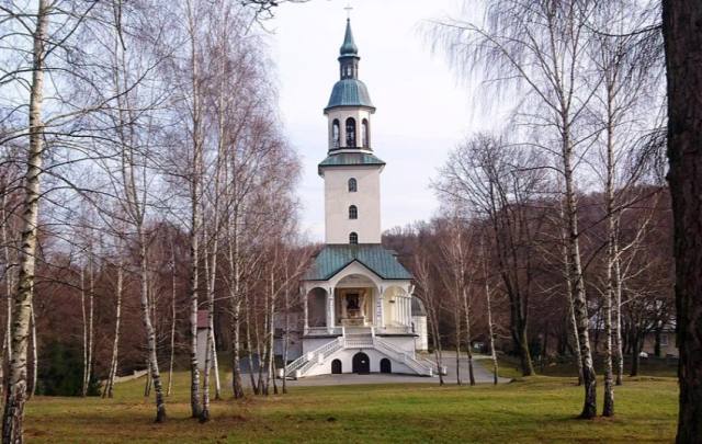 Kościół – Parafia Narodzenia Najświętszej Maryi Panny, Zawada
