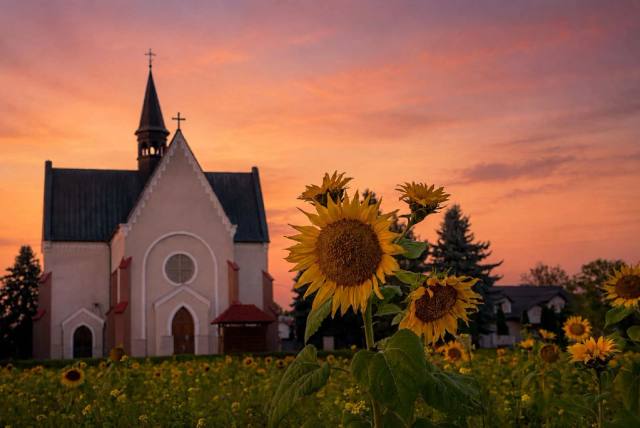 Kościół – Parafia Świętego Stanisława Biskupa i Męczennika, Zdrochec
