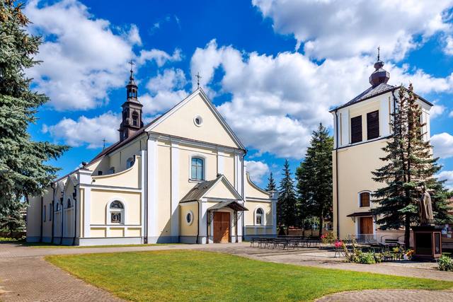 Kościół – Parafia Nawiedzenia NMP, Ostrołęka