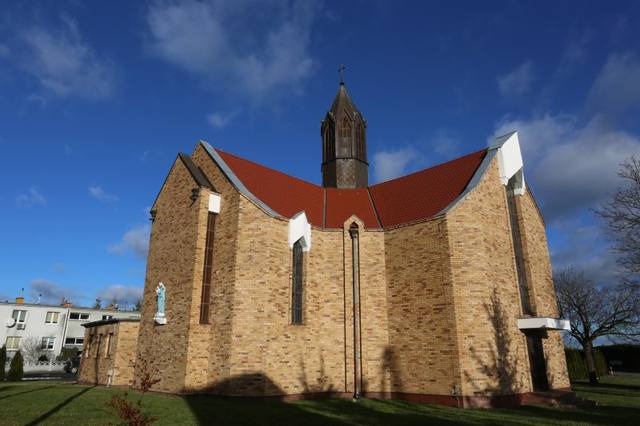 Kościół – Parafia Nawiedzenia Najświętszej Maryi Panny, Przecław