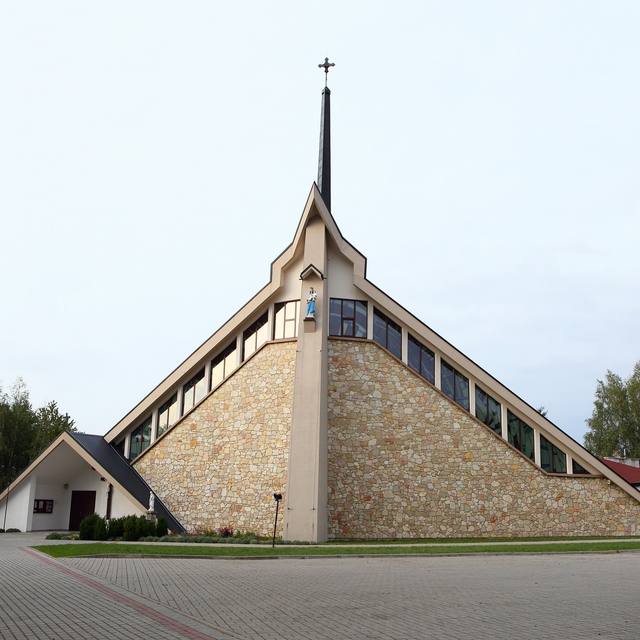 Kościół – Parafia Najświętszej Maryi Panny Królowej Polski, Kaczki Średnie