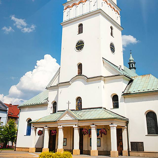 Kościół – Parafia Świętych Apostołów Szymona i Judy Tadeusza, Skawina