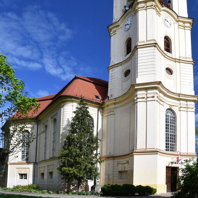 Kościół – Parafia Matki Boskiej Nieustającej Pomocy i Chrystusa Króla, Zagrodno
