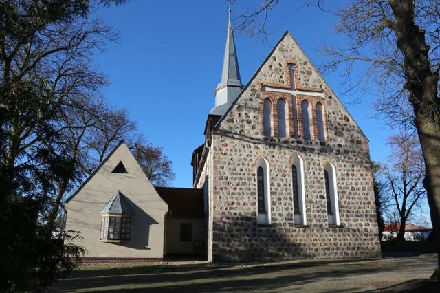 Kościół – Parafia Matki Bożej Bolesnej, Mierzyn