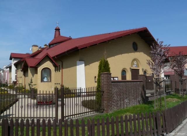 Kościół – Parafia Św. Ojca Pio, Warszawa