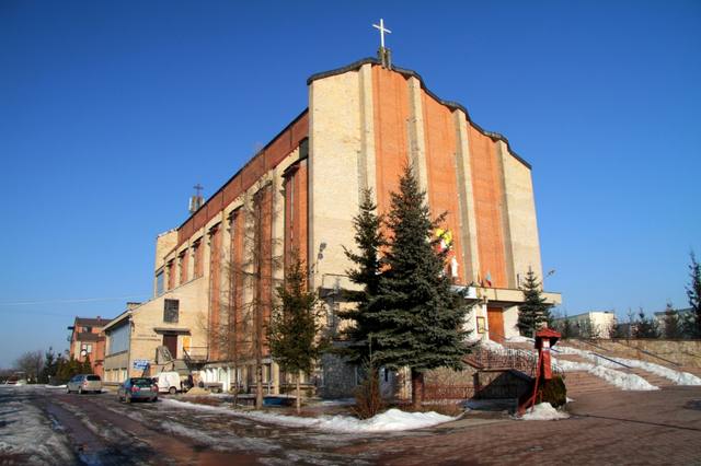 Kościół – Parafia Podwyższenia Krzyża Świętego, Opoczno