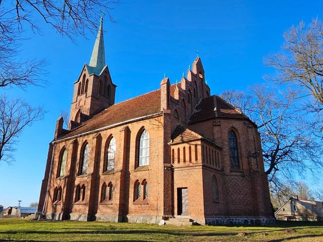 Kościół – Parafia Wniebowzięcia Najświętszej Maryi Panny, Główczyce