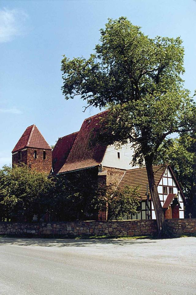 Kościół – Parafia Wniebowzięcia Najświętszej Maryi Panny, Tyniec Mały