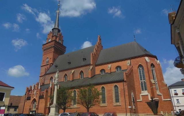 Kościół – Parafia Narodzenia Najświętszej Maryi Panny, Tarnów