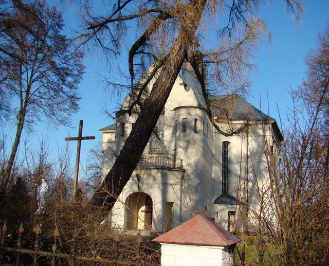 Kościół – Parafia Św. Leonarda, Łopacin