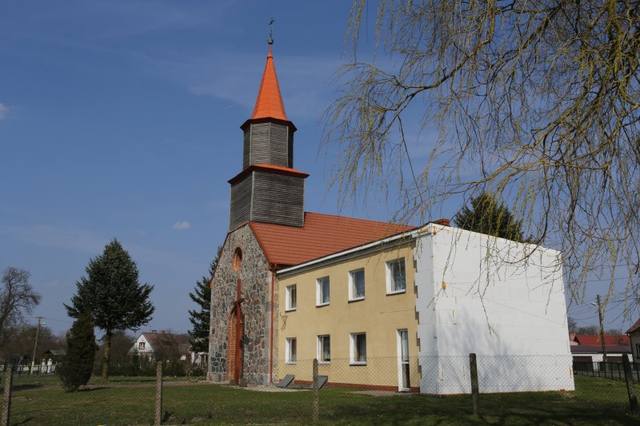 Kościół – Parafia MB Różańcowej, Storkowo